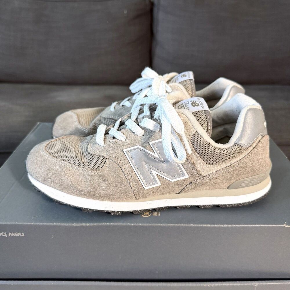 New Balance 574 Core Grey White Suede Leather Casual Sneakers Women's Size 8.5